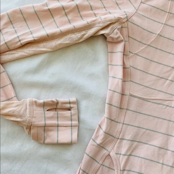Lululemon pink and grey long sleeved top - Picture 5 of 16
